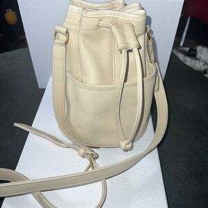Vintage Coach Pocket Drawstring 4021Crossbody Bag Bone Pre 94 USA